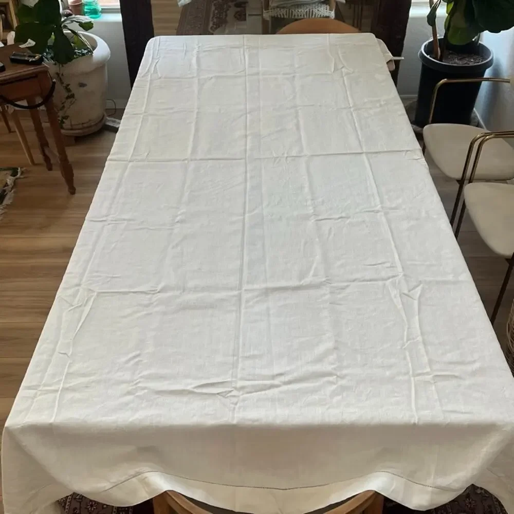Lightweight Linen Tablecloth 62